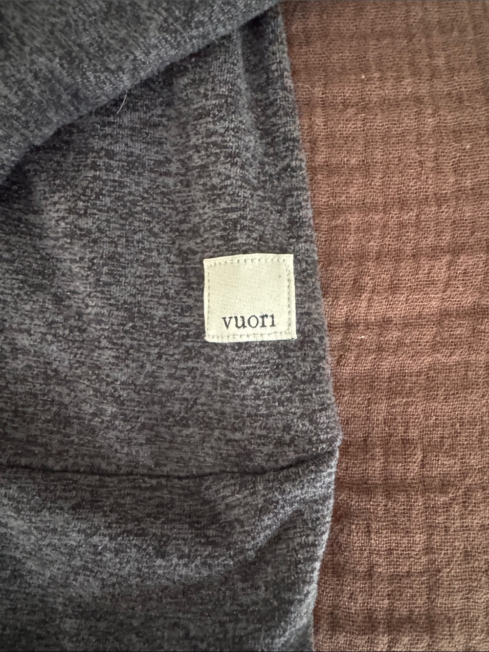 Vuori Women’s Halo Essential Hoodie - Picture 2 of 3